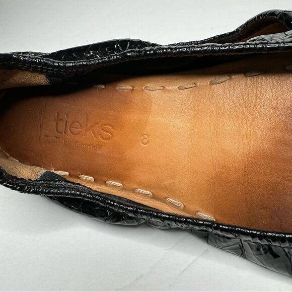 Tieks flats size 8 - Picture 7 of 9